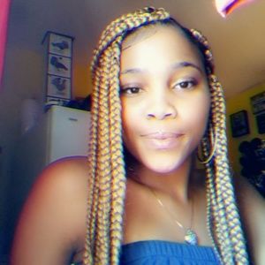 Meet your Posher, Julia